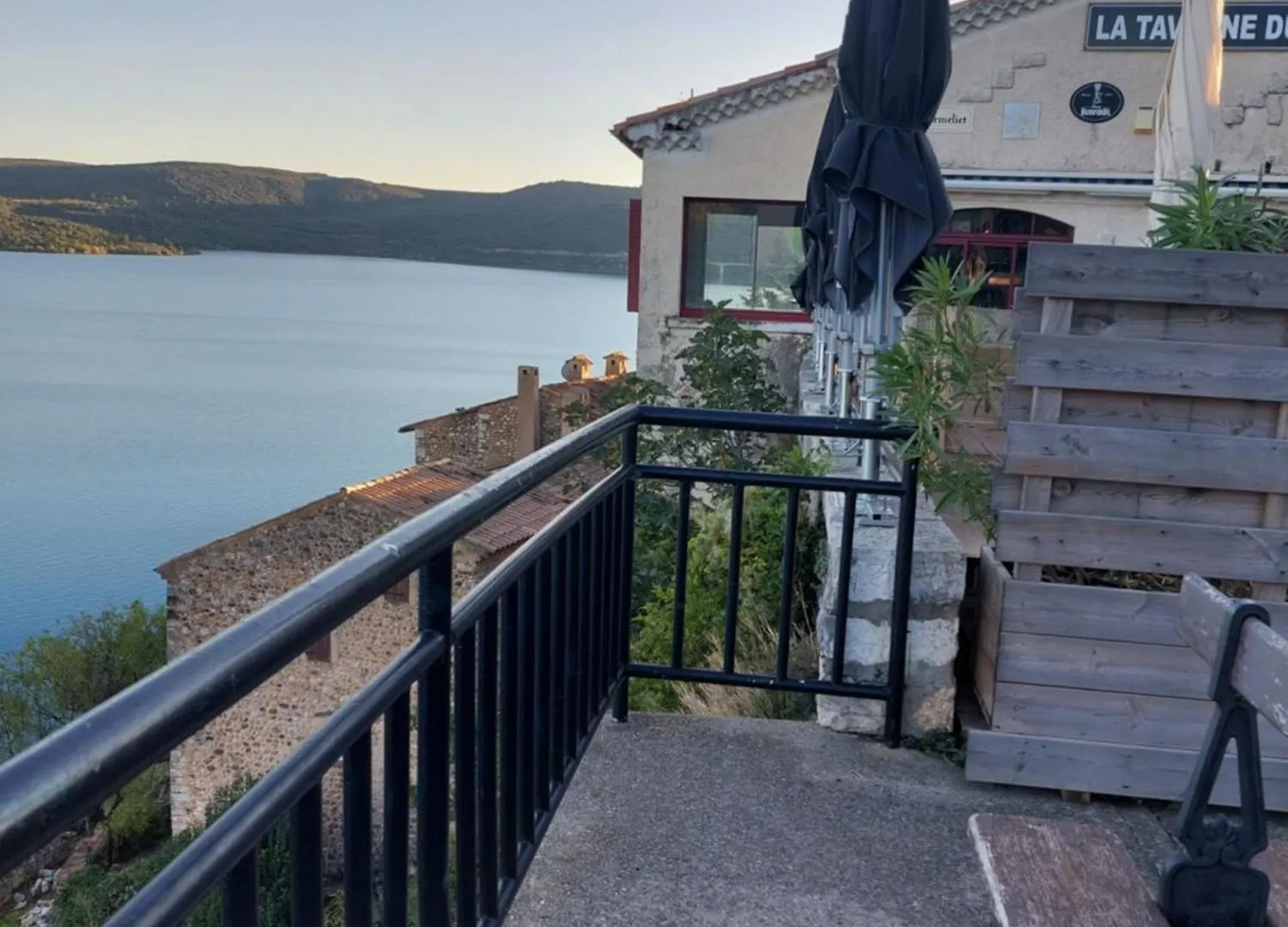 Campsite Mobil Home Pres Du Lac - Camping Poney Sainte-Croix-de-Verdon